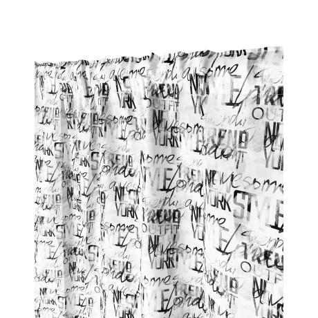 rideau imprimé en Italie avec l’écriture moderne