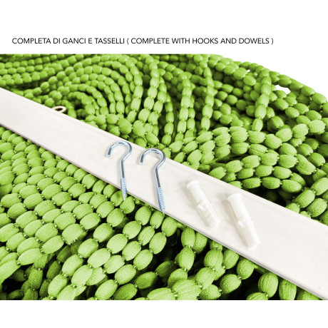 Cortina Mariel con abalorios verdes reunidos en el centro, elegante y decorativo