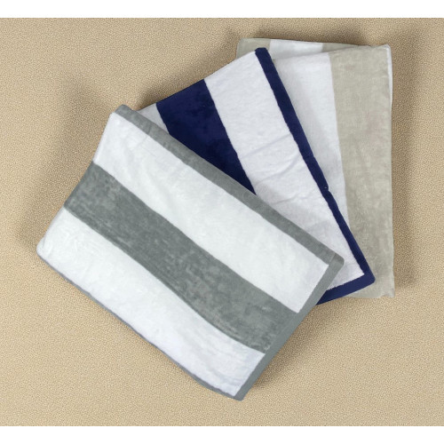 Asciugamano mare jacquard steso con righe blu e bianche, elegante