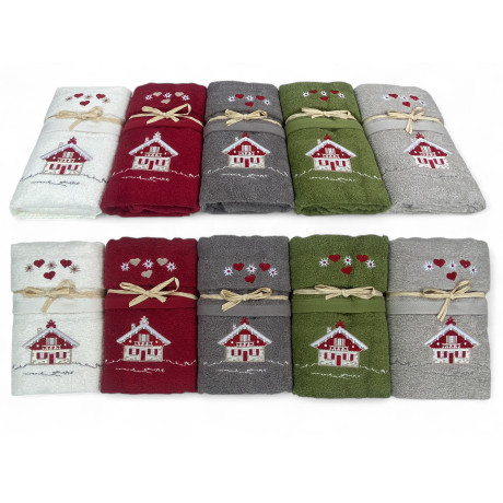 Toallas de chalet de estilo tirolés en rizo burdeos con motivos de corazones y estrellas