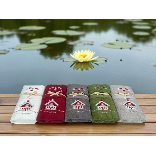 Confezione set asciugamani bordeaux Tirolese con ricamo chalet - Made in Italy