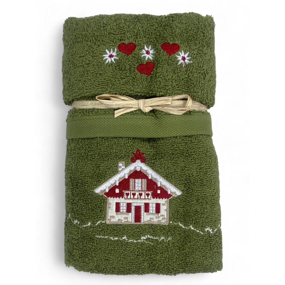 Grünes Tiroler Handtuchset mit Chalethaus-Stickerei auf 100% Baumwollfrottee Grünes Tiroler Handtuchset mit Chalethaus-Stickerei auf 100% Baumwollfrottee